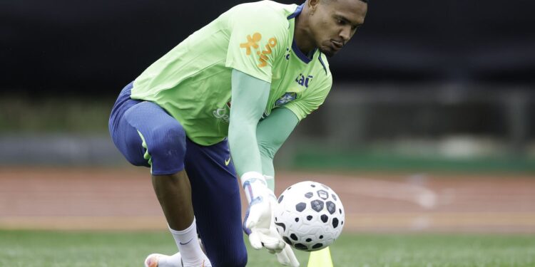 John realiza sonho com primeira convocação para a seleção