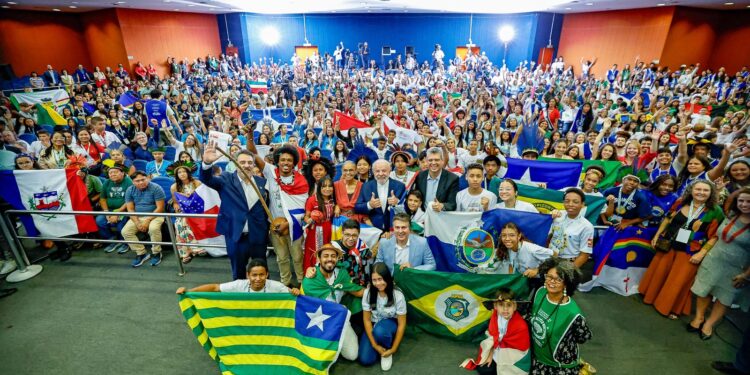 Jovens exigem educação e justiça climática em carta aberta