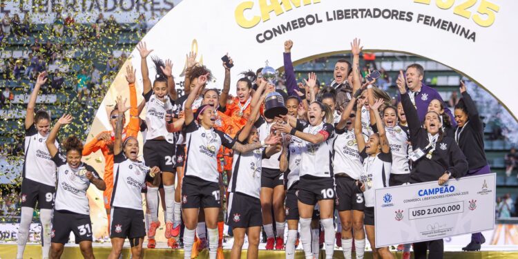 Corinthians conquista tricampeonato histórico na Libertadores