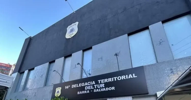 Turistas suíços recuperam pertences com ajuda da Deltur em Salvador