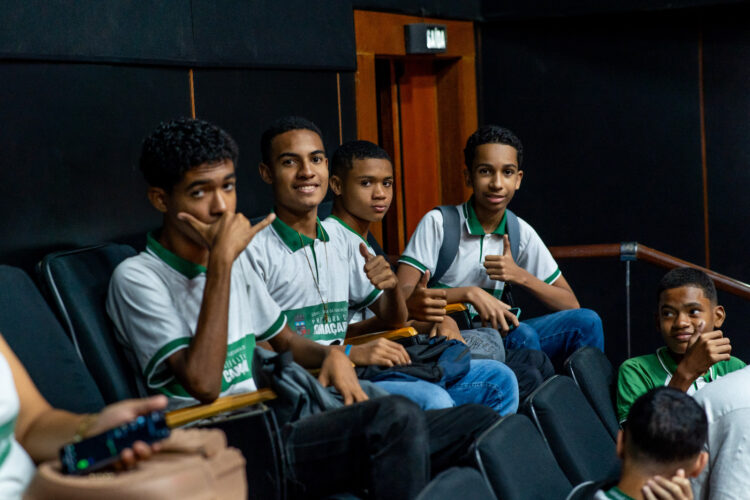 Camaçari Educadora: Aulão preparatório SABE/SAEB mobiliza estudantes da rede pública municipal