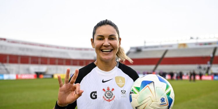 Corinthians atropela Boca Juniors e avança na Libertadores Feminina