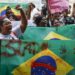 Protestos contra mortes em operação mobilizam moradores do Alemão e da Penha.