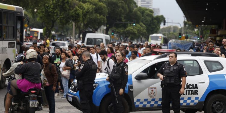 Ministério Público cobra esclarecimentos ao Rio sobre operação