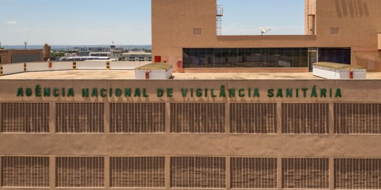 Anvisa retira do mercado chá e suplementos falsificados e perigosos
