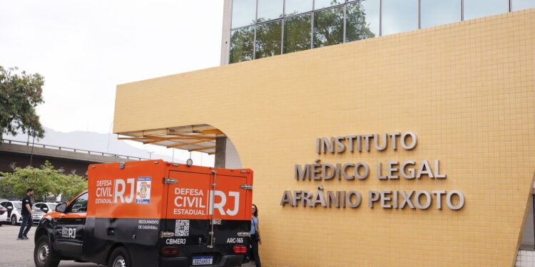 Famílias de vítimas questionam falta de informação sobre operação policial no Rio