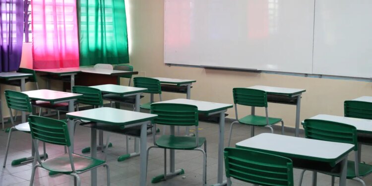 Prova do PND 2025 para professores acontece hoje em todo o país