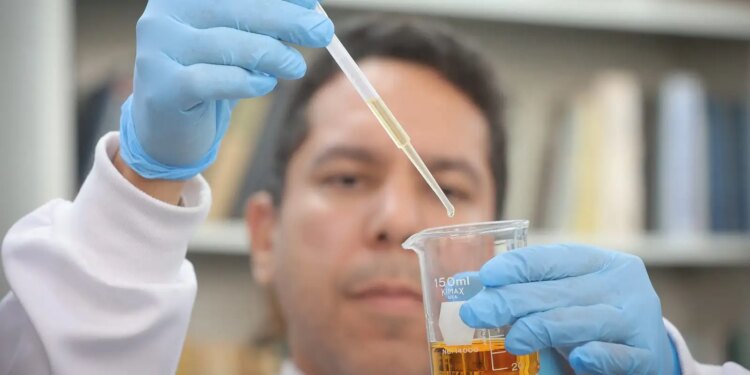 Crise do metanol completa um mês com risco de bebidas adulteradas
