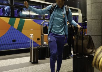 Seleção Brasileira desembarca em Tóquio para enfrentar o Japão