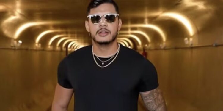 Rapper Hungria tem hemodiálise suspensa após melhora no quadro