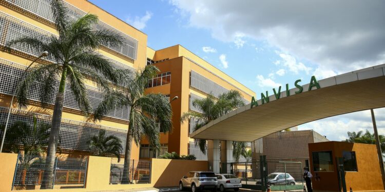 Anvisa retira do mercado suplementos e energéticos com ozônio
