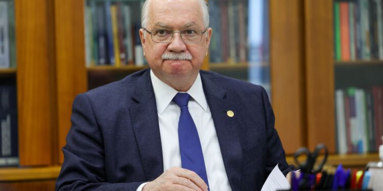 Fachin propõe agilizar júri em casos de morte