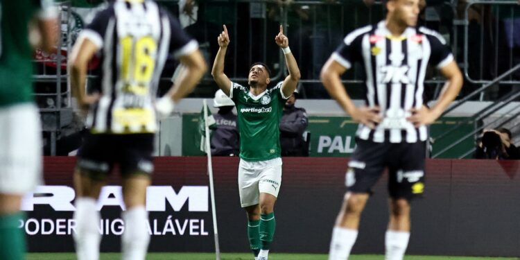 Roque garante vitória do Palmeiras sobre o Santos no clássico