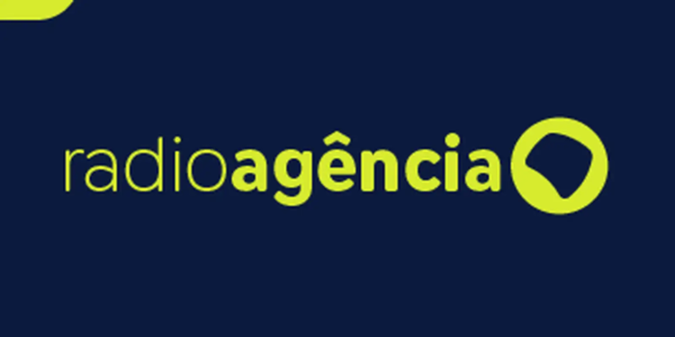 Podcast Ajudante Digital celebra um ano de lançamento