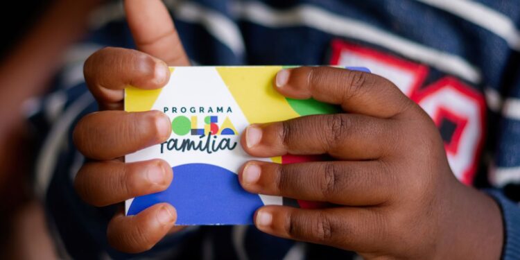 Caixa antecipa pagamento do Bolsa Família para quem tem NIS final 5