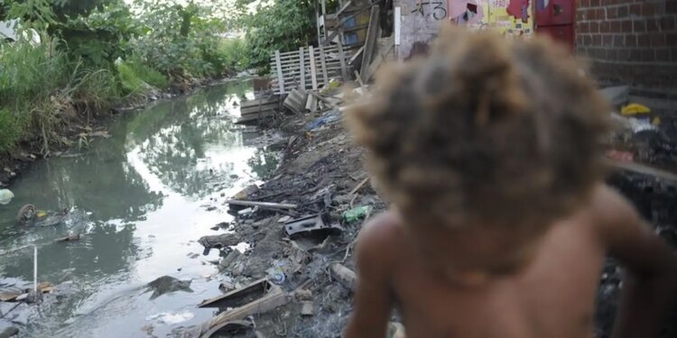 Crise Infantil: Mais de 400 milhões de crianças em situação de extrema pobreza
