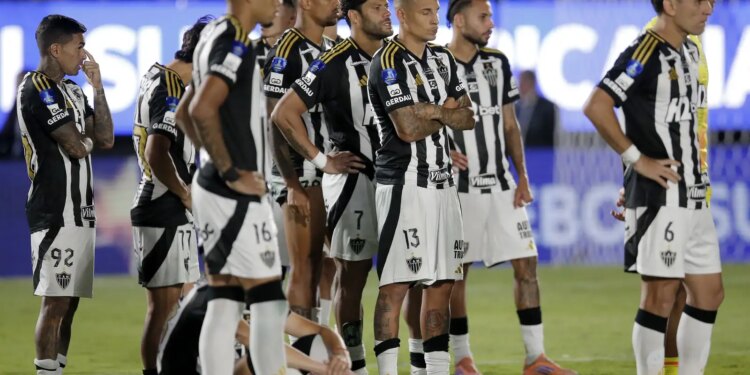 Lanús conquista bicampeonato da Sul-Americana ao vencer Atlético-MG nos pênaltis