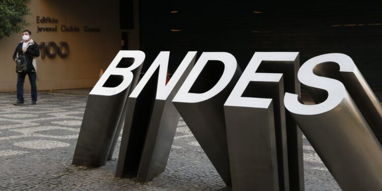 BNDES lança consulta para Plano Brasil Soberano
