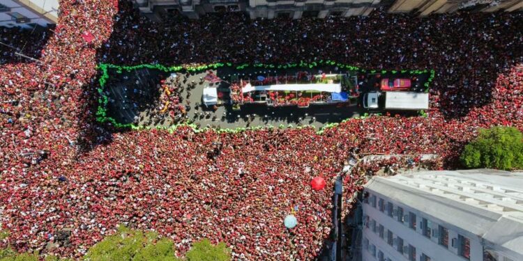 Flamengo conquista título e celebração toma o Rio de Janeiro