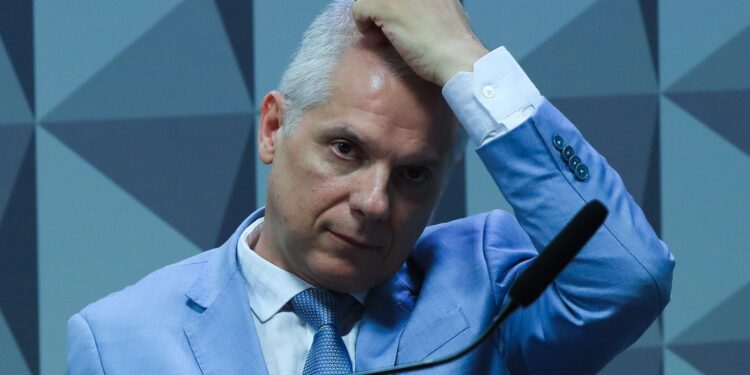 Ex-presidente do INSS é preso pela Polícia Federal