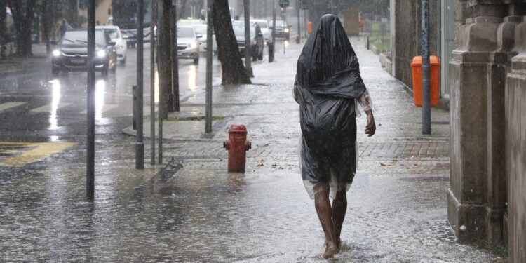 Alerta de Tempestade: Defesa Civil Avisa População do Sul e Centro-Oeste