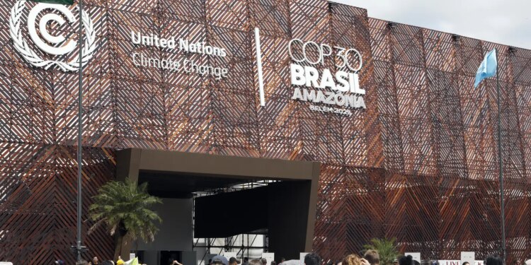 COP30: Negociações são retomadas, afirma secretário