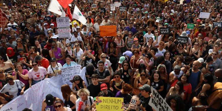 Levante de Mulheres em SP Clama Fim ao Feminicídio
