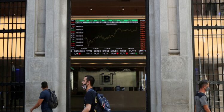 Bolsa atinge novo recorde histórico
