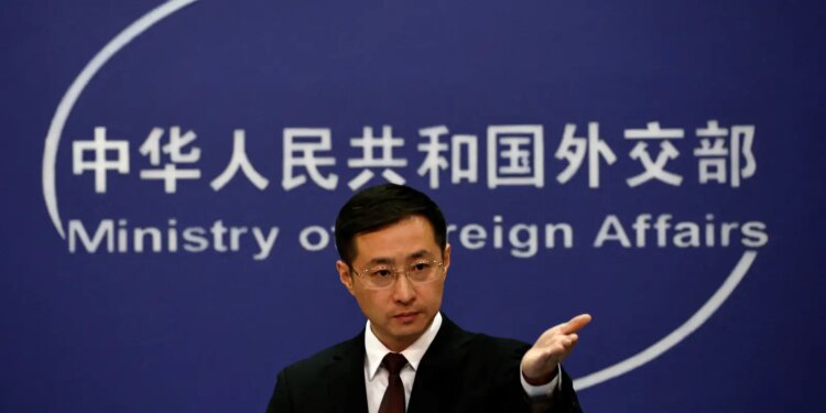 China condena “violação grave” de navios por EUA