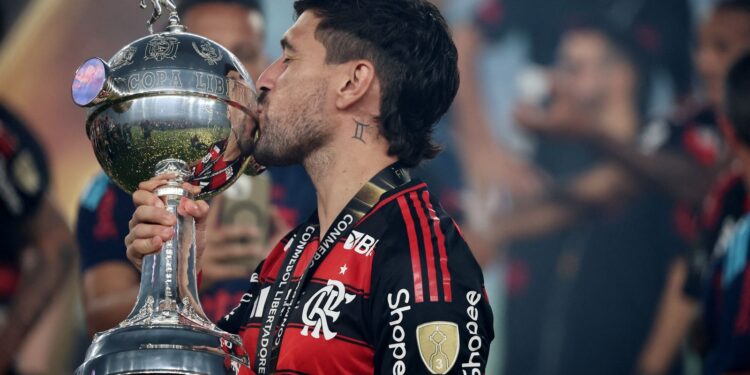 Arrascaeta disputa título de Rei da América