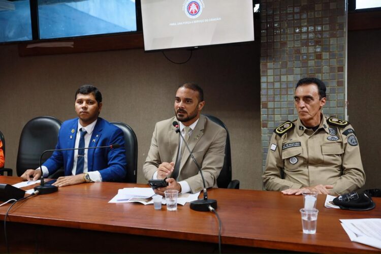 Audiência Pública: Capitão Alden e Diego Castro debatem sobre o Código de Ética dos militares