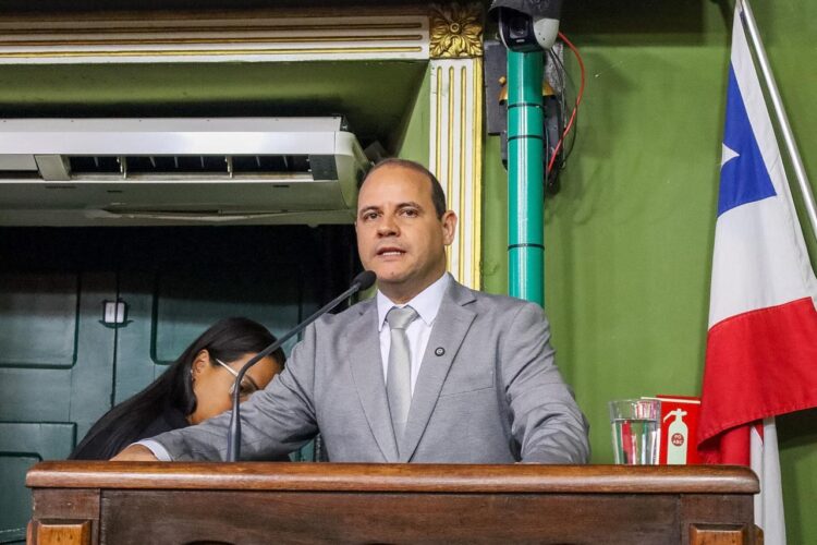 Randerson Leal encerra 2025 com mais de 100 propostas apresentadas e conquistas importantes para Salvador