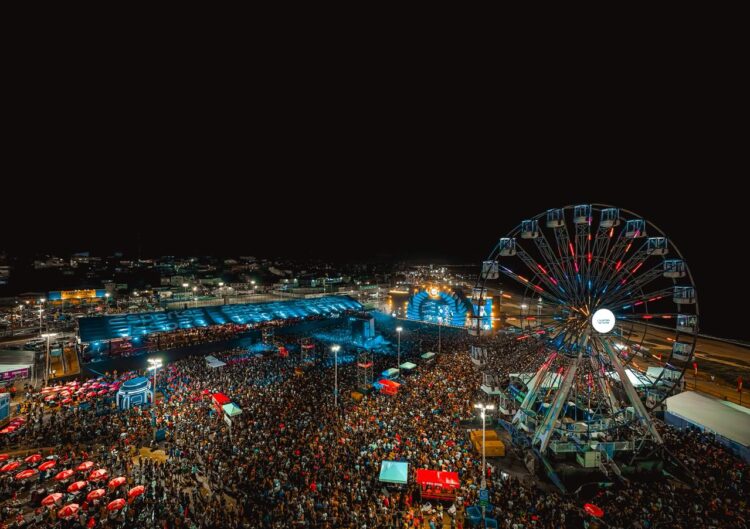 Virada Salvador começa aquecendo turismo e injeta força na economia da capital