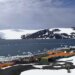 Antártica: Descoberta Revela Extensa Área Livre de Gelo
