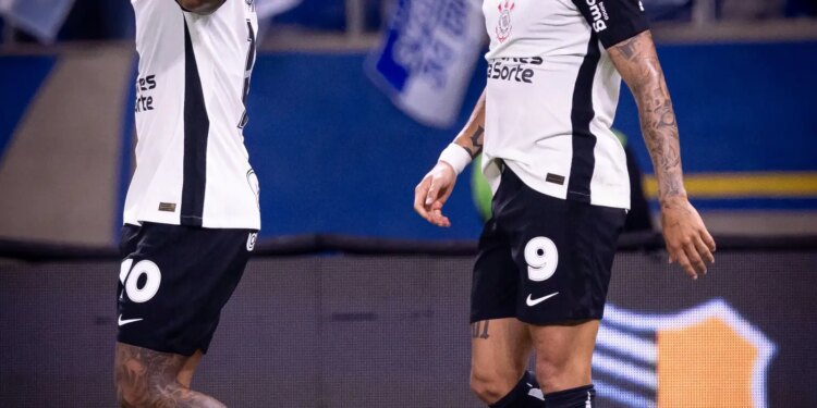 Depay garante triunfo do Corinthians sobre o Cruzeiro na Copa do Brasil