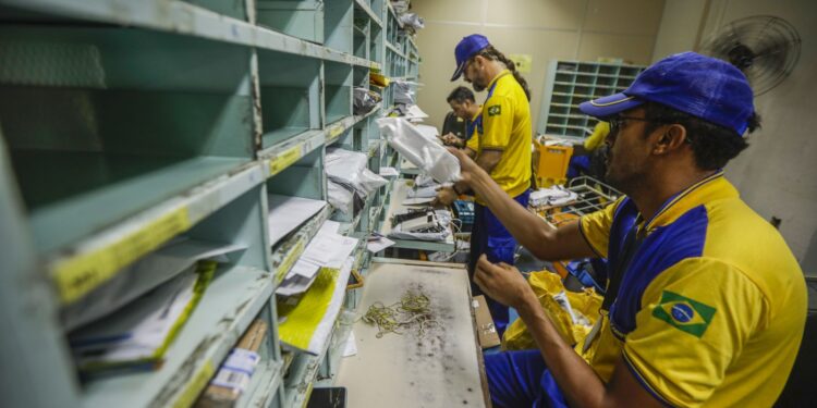 Greve dos Correios: TST exige manutenção de 80% do efetivo