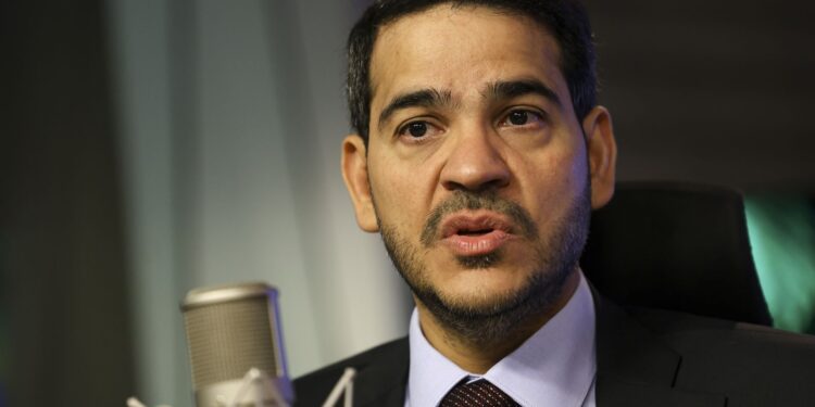 AGU questiona Gilmar sobre impeachment de ministros.