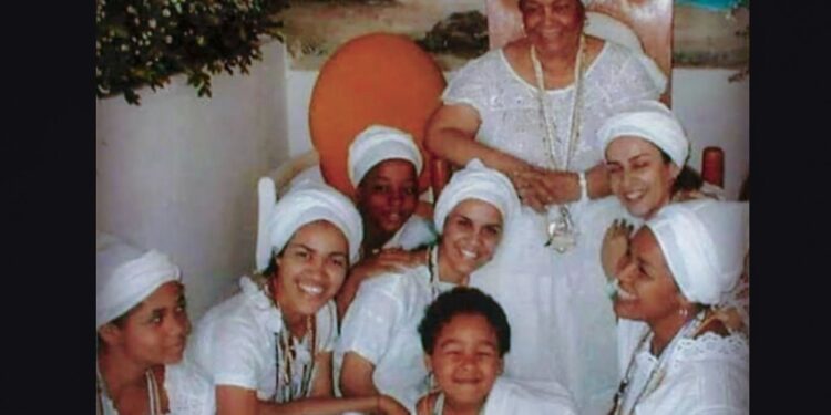 Lula lamenta a morte da líder religiosa Mãe Carmen