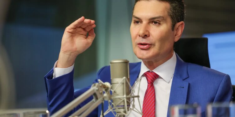 Investimento federal impulsiona modernização do transporte ferroviário no Recife