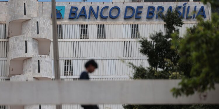 Banco do Brasil afasta intervenção e avalia venda de ativos do Master