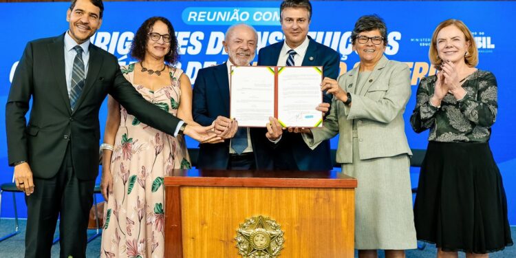 Faculdades Comunitárias Podem Acessar Recursos Públicos com Novo Decreto