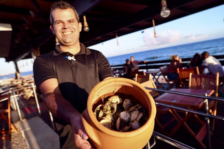 Nova Orla de Pituaçu aposta em gastronomia diversa e faz sucesso entre baianos e turistas