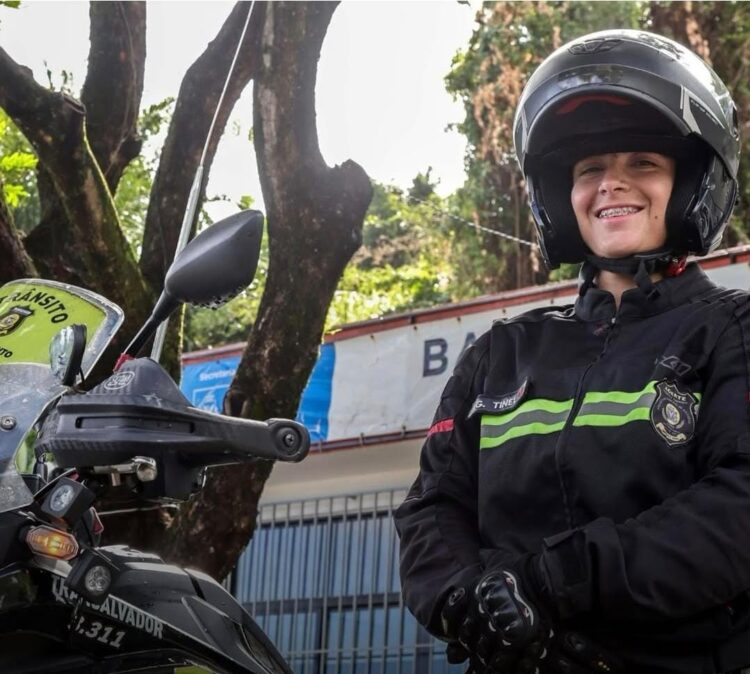 Isabel Tinel faz história como primeira mulher no grupo de elite da Transalvador