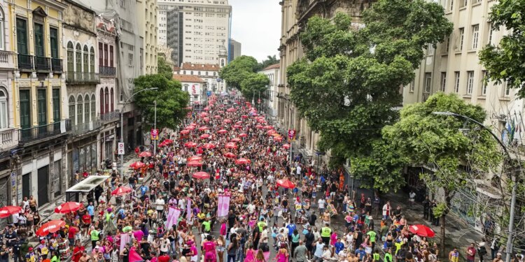 Bloco da Lexa anima o centro do Rio com Preta Gil
