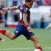 Vitória e Bahia se enfrentam em clássico decisivo neste domingo