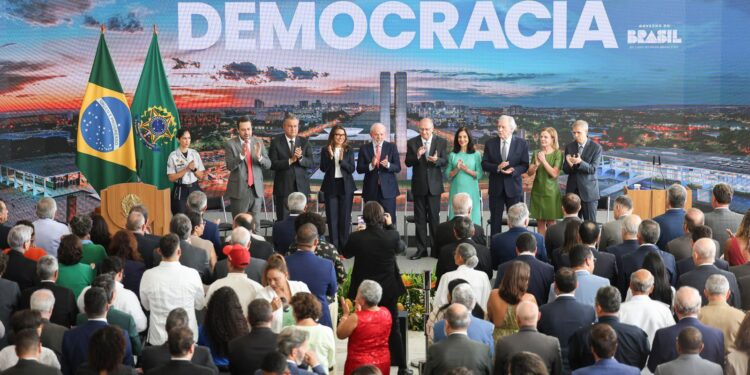 Lula veta PL da Dosimetria na íntegra