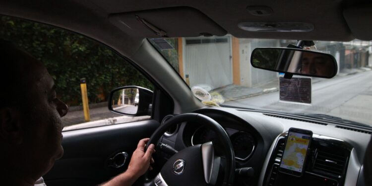 Detran SP inclui teste de baliza no exame da CNH