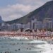 Ressaca Intensifica Trabalho de Bombeiros no Rio