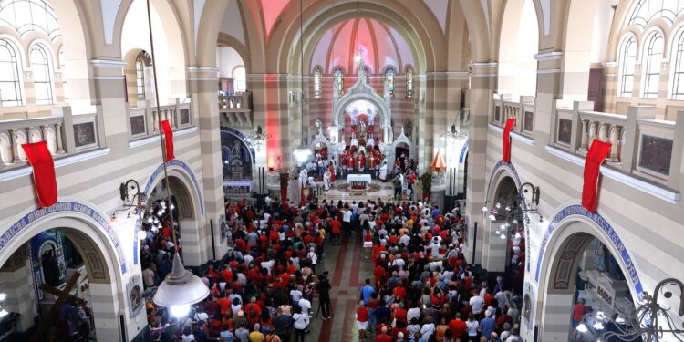 Cariocas celebram São Sebastião em festa de gratidão e esperança
