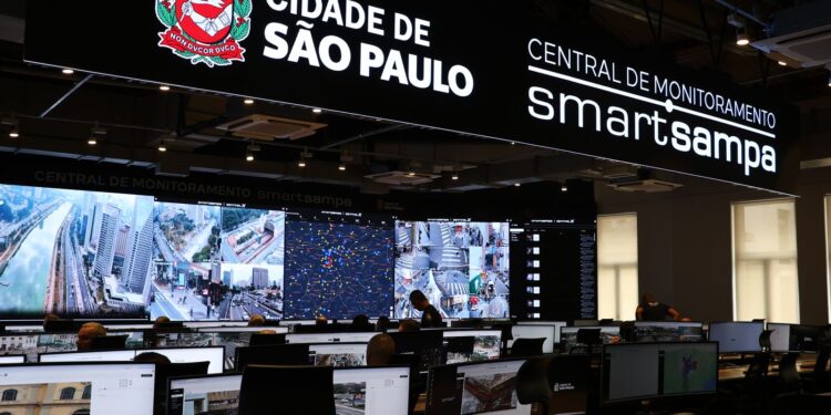 Smart Sampa questionado após pesquisa revelar prisões indevidas